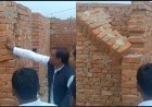 क्या उत्तरप्रदेश में इतनी घटिया बन रही है करोड़ों की इमारतें जो हाथ लगती ही ढह रही है... वीडियो हो रहा वायरल