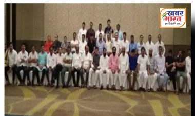 Maharashtra political crisis: एकनाथ शिंदे गुट ने 42 शिवसेना विधायकों के साथ वीडियो किया जारी, संजय राऊत का बयान एमवीए छोड़ने को शिवसेना तैयार