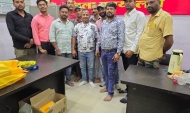 श्रमिक मित्र प्रा. लि. ने 108 एंबुलेंस चालक, पायलट और EMT स्टाफ को मिठाई देकर दी दिवाली की शुभकामनाएं