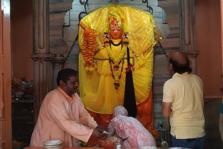 महंत गंगाराम बाबा सम्हालते है मंदिर की व्यवस्थाएं