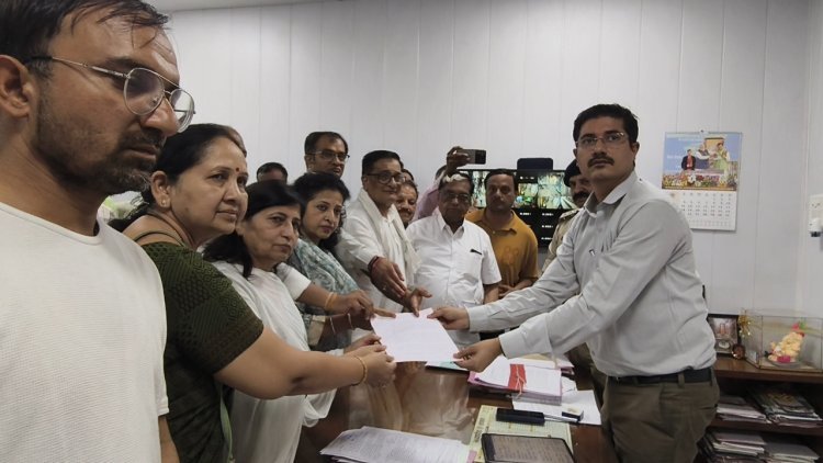 खंडवा गैंगरेप कांड: दरिंदगी की हदें पार… कांग्रेस जांच कमेटी पहुंची गांव, उठाई फांसी की मांग